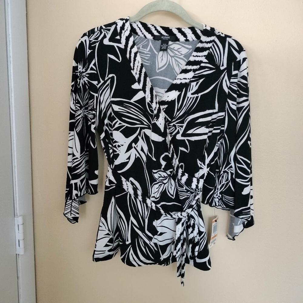 Alfani Wrap style Black White floral top blouse shirt PS office Travel NWT